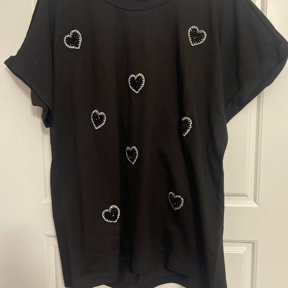 Black Heart Embellished Short Sleeve Tee